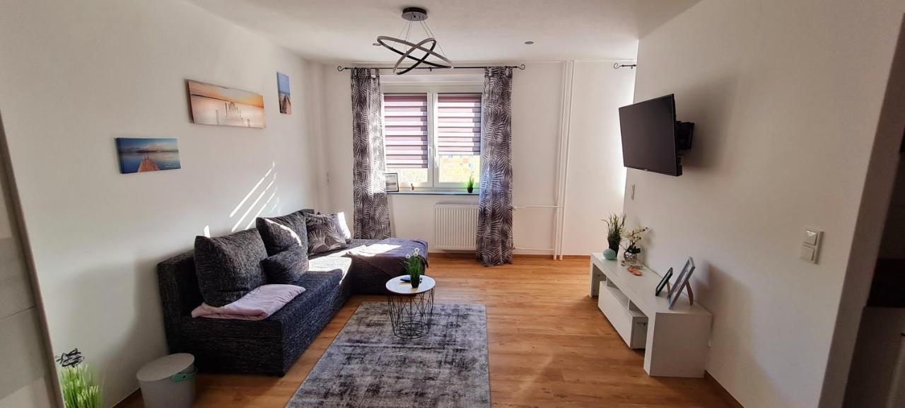 Moderne Wohlfühlferienwohnung in Hildburghausen Exterior foto
